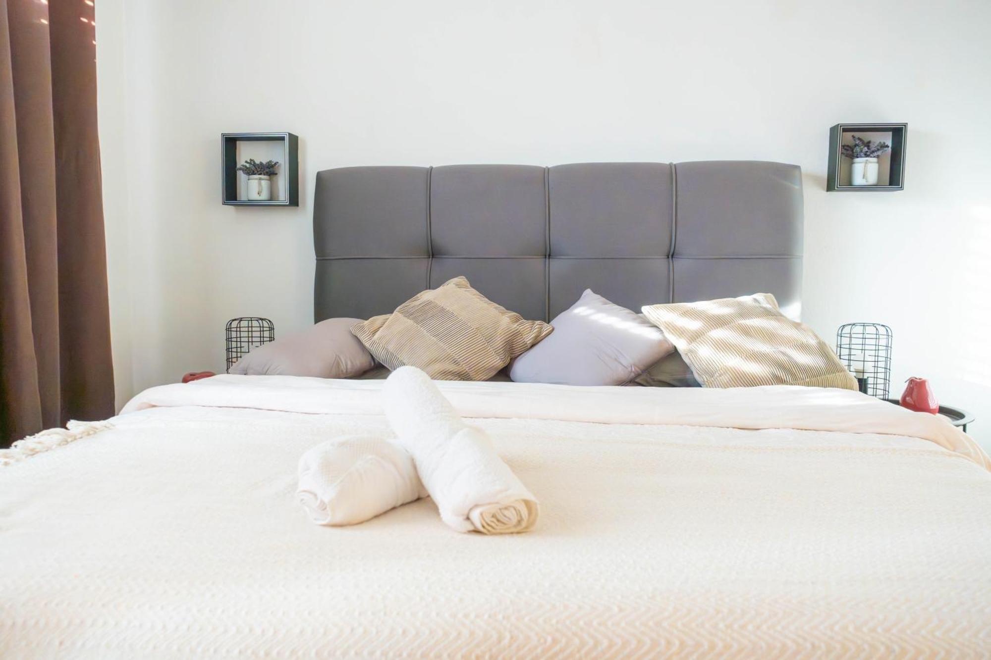 Apartman Lili Knin Bagian luar foto