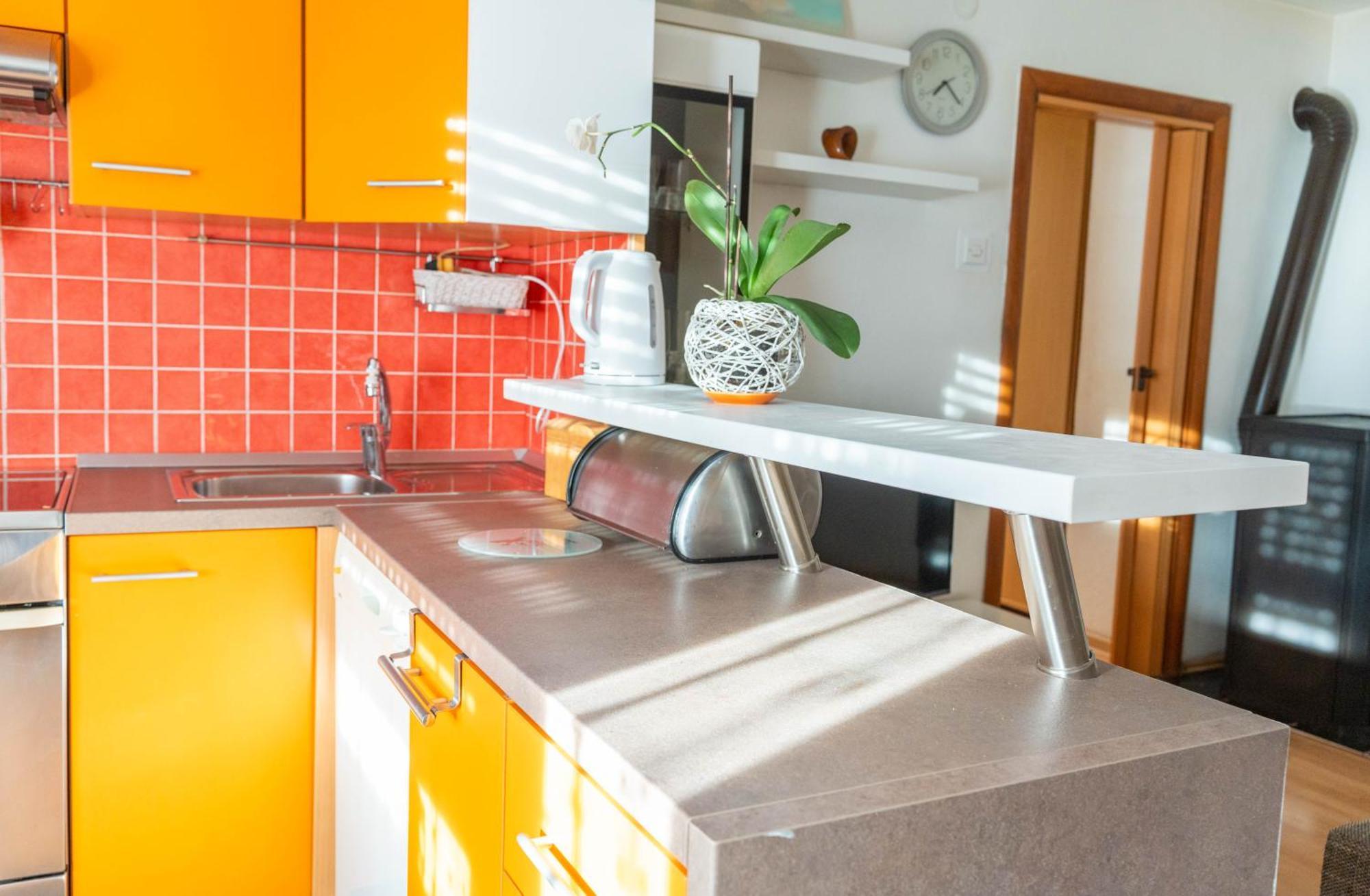Apartman Lili Knin Bagian luar foto